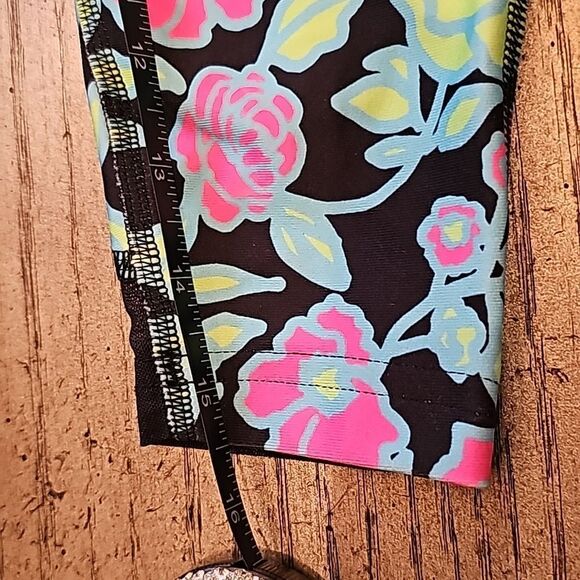 Girls size S floral Under Armour leggings NWOT - Picture 9 of 13